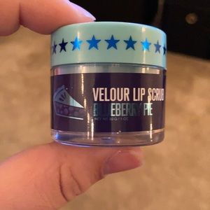 Jeffree Star Blueberry Pie Lip Scrub *NEW*